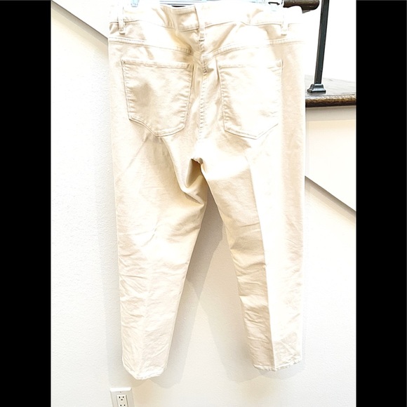 SALE J. Jill Cream Narrow Wale Corduroy, Mid Rise, 5 Pocket Boot Cut Jean, EUC - Picture 2 of 7